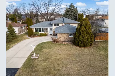 7818 W 101st Place, Palos Hills, IL 60465 - Photo 1