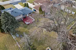 7818 W 101st Pl, Palos Hills, IL 60465 - Photo 8