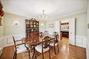 1245 Canterbury Ln, Glenview, IL 60025 - Photo 6