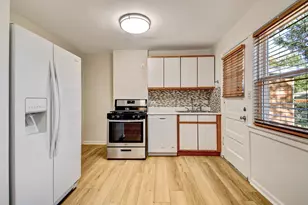 8303 Lawndale Ave, Skokie, IL 60076 - Photo 10