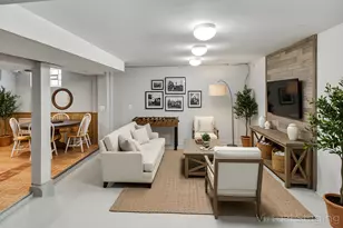 8303 Lawndale Ave, Skokie, IL 60076 - Photo 4