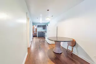 8111 S Muskegon Ave, Chicago, IL 60617 - Photo 14