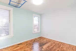 8111 S Muskegon Ave, Chicago, IL 60617 - Photo 8