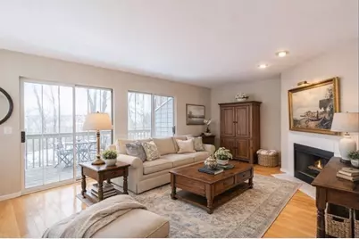 842 W Saint Johns Place, Palatine, IL 60067 - Photo 4
