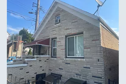 2213 S Oakley Avenue, Chicago, IL 60608 - Photo 1