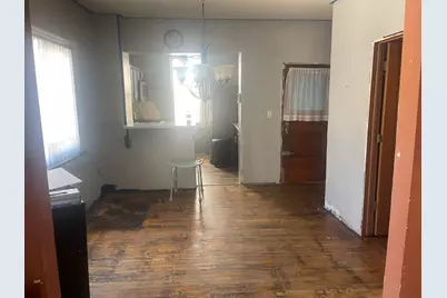 2213 S Oakley Avenue, Chicago, IL 60608 - Photo 6