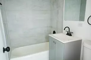 7250 N Western Ave, Chicago, IL 60645 - Photo 14