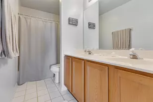 2865 Winchester Dr, Elgin, IL 60124 - Photo 18