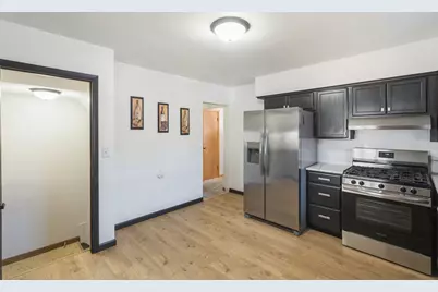 3323 25 Avenue, Rock Island, IL 61201 - Photo 6