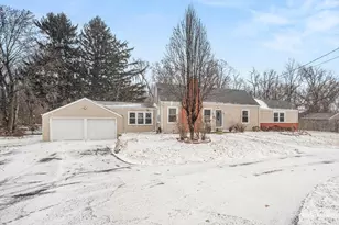 421 N Neltnor Blvd, West Chicago, IL 60185 - Photo 2