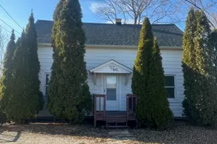 410 Ivanhoe Rd, Grayslake, IL 60030 - Photo 1