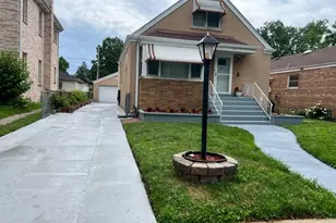 7427 Tripp Ave, Skokie, IL 60076 - Photo 4