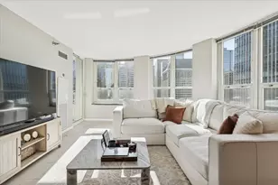 345 N La Salle Dr, Chicago, IL 60654 - Photo 2