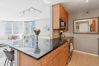 345 N Lasalle Drive #1607, Chicago, IL 60654 - Photo 6