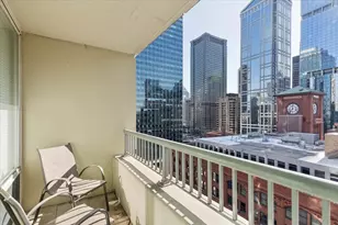 345 N La Salle Dr, Chicago, IL 60654 - Photo 12