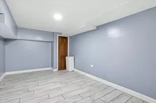 3136 S 54th Ave, Cicero, IL 60804 - Photo 18