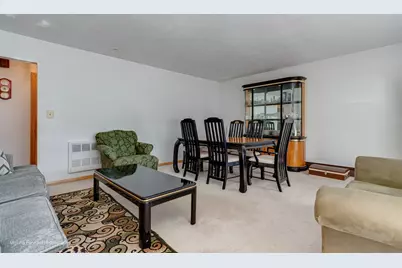 10610 Essex Street, Westchester, IL 60154 - Photo 2