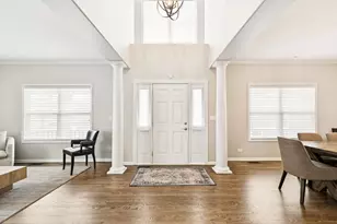 8017 Insignia Ct, Long Grove, IL 60047 - Photo 2