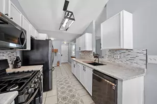 338 Timber Dr, Harvard, IL 60033 - Photo 2