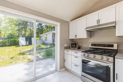 35611 N Grove Avenue, Ingleside, IL 60041 - Photo 6