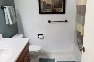 2S405 Emerald Green Dr, Warrenville, IL 60555 - Photo 6