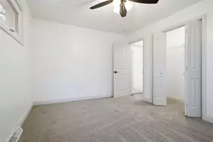 3009 E Oakland Ave, Bloomington, IL 61704 - Photo 24