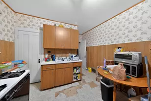 4710 W Schubert Ave, Chicago, IL 60639 - Photo 14