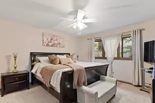 5319 Martha Ln, Oak Forest, IL 60452 - Photo 10