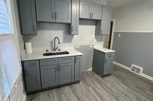 10549 S Eggleston Ave, Chicago, IL 60628 - Photo 10