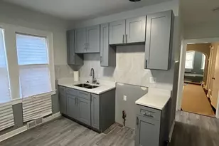 10549 S Eggleston Ave, Chicago, IL 60628 - Photo 8