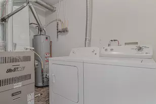 386 Gladstone Ln, Elgin, IL 60120 - Photo 26