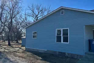 129 W Main St, Amboy, IL 61310 - Photo 4