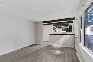 920 Oakley Ave, Rockford, IL 61101 - Photo 6