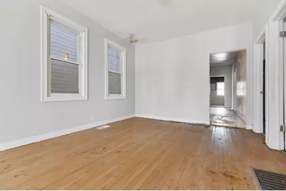 8008 S Escanaba Avenue, Chicago, IL 60617 - Photo 4