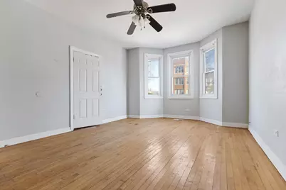 8008 S Escanaba Avenue, Chicago, IL 60617 - Photo 2