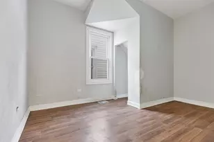 8008 S Escanaba Ave, Chicago, IL 60617 - Photo 10