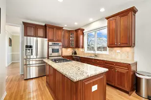 1 Open Pkwy N, Hawthorn Woods, IL 60047 - Photo 8