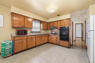 13921 S Stewart Ave, Riverdale, IL 60827 - Photo 6