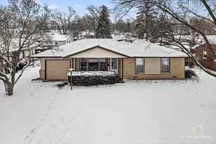 369 Bianco Dr, Elk Grove Village, IL 60007 - Photo 36