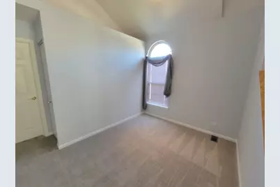 609 Prestwick Lane, Wheeling, IL 60090 - Photo 4