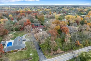 15160 W Oak Spring Rd, Libertyville, IL 60048 - Photo 4