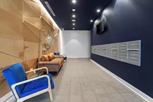 830 N Milwaukee Ave, Chicago, IL 60642 - Photo 2