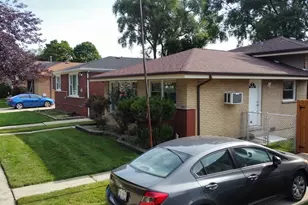 12919 S Escanaba Ave, Chicago, IL 60633 - Photo 4