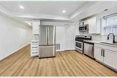 2002 W Coulter Street #G, Chicago, IL 60608 - Photo 8