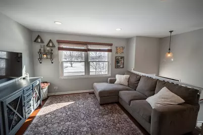 7324 Willow Avenue, Woodridge, IL 60517 - Photo 2