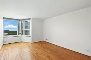 720 W Gordon Terrace, Chicago, IL 60613 - Photo 16