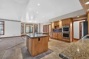 29 Timber Ridge Dr, Coal Valley, IL 61240 - Photo 18