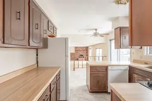 446 Galahad Rd, Bolingbrook, IL 60440 - Photo 6