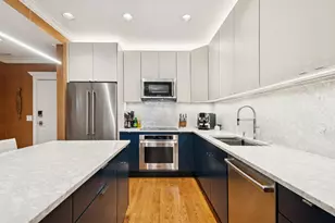 800 W Cornelia St, Chicago, IL 60657 - Photo 8