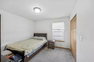 14925 Whipple Ave, Markham, IL 60428 - Photo 10